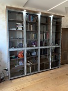 Книжный шкаф
